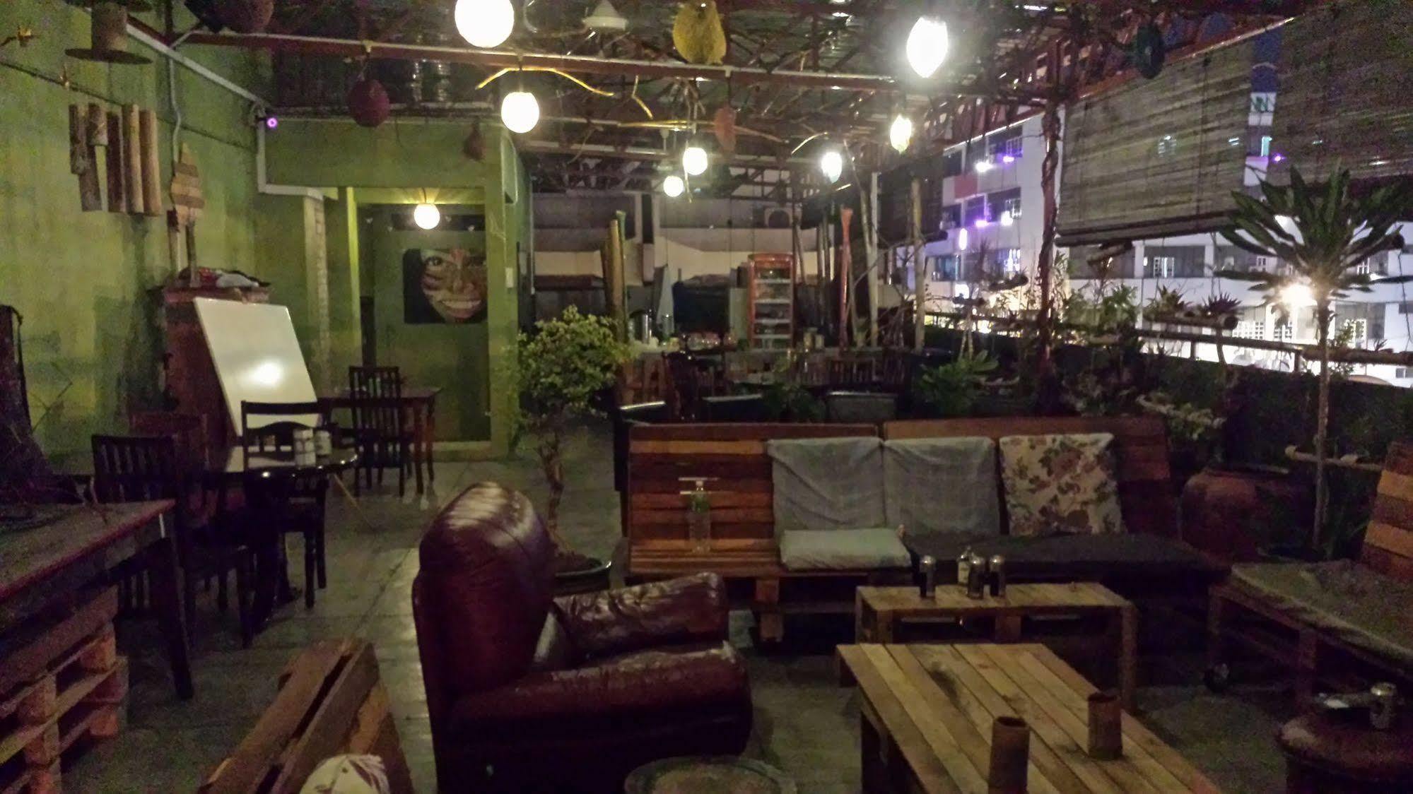 Birdnest Guesthouse, Gaia Rooftop Cafe Kuala Lumpur Zewnętrze zdjęcie